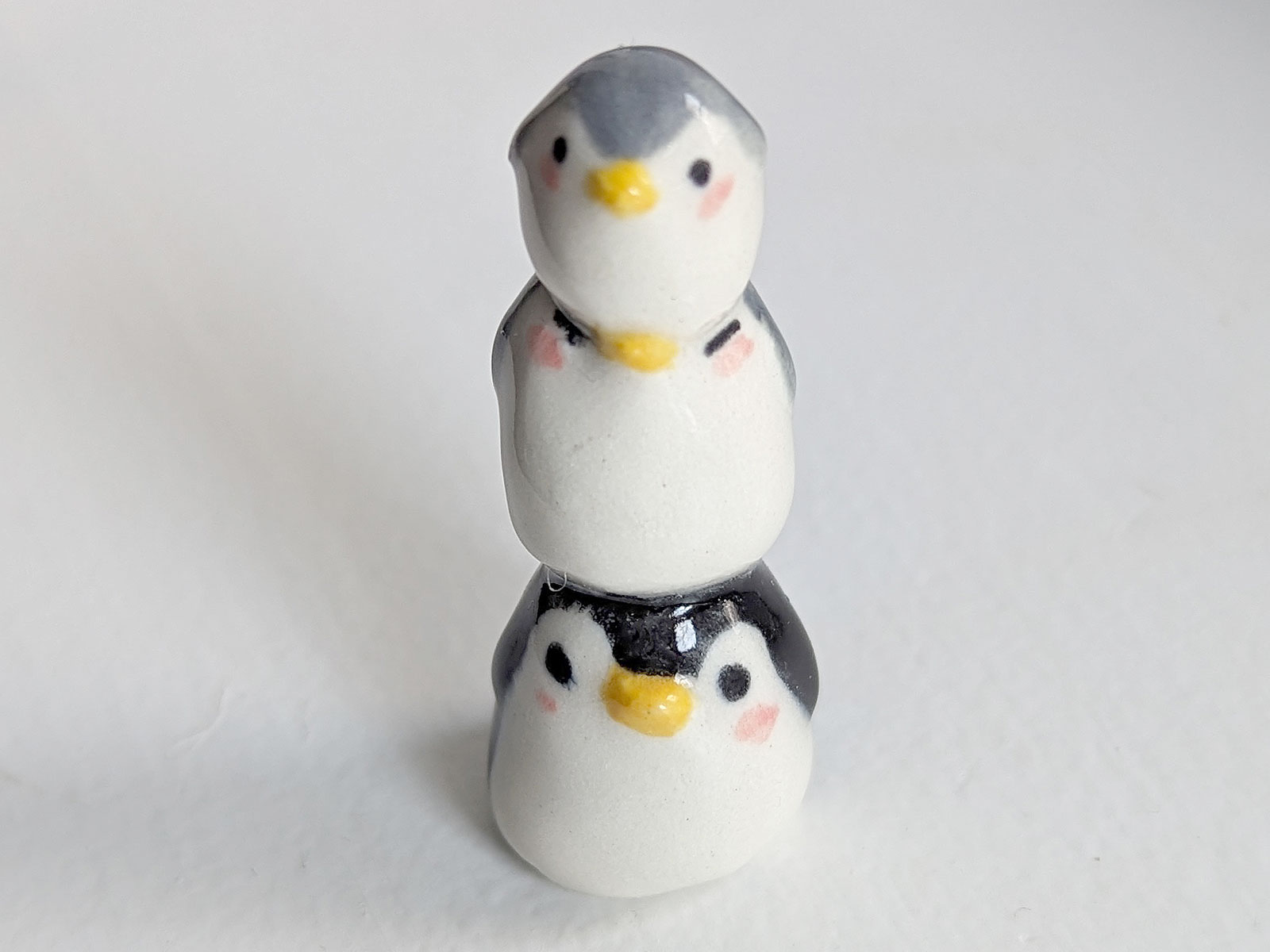 Figurine – Stack of Penguins - Image 3