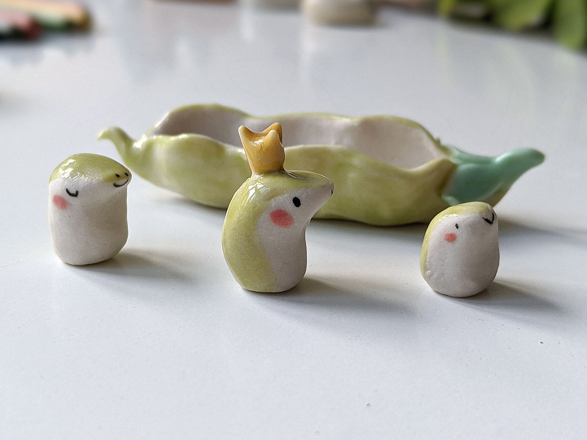 3 Froglettes in a pod
